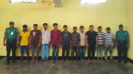 বাটার শোরুম ও কেএফসি লুটপাটের ঘটনায় খুলনায় ৩১ জন গ্রেপ্তার