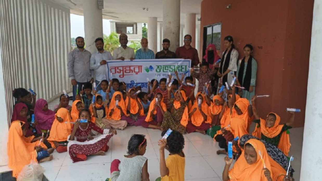 Bashundhara Shubho Sangha distributing toothbrushes and toothpaste