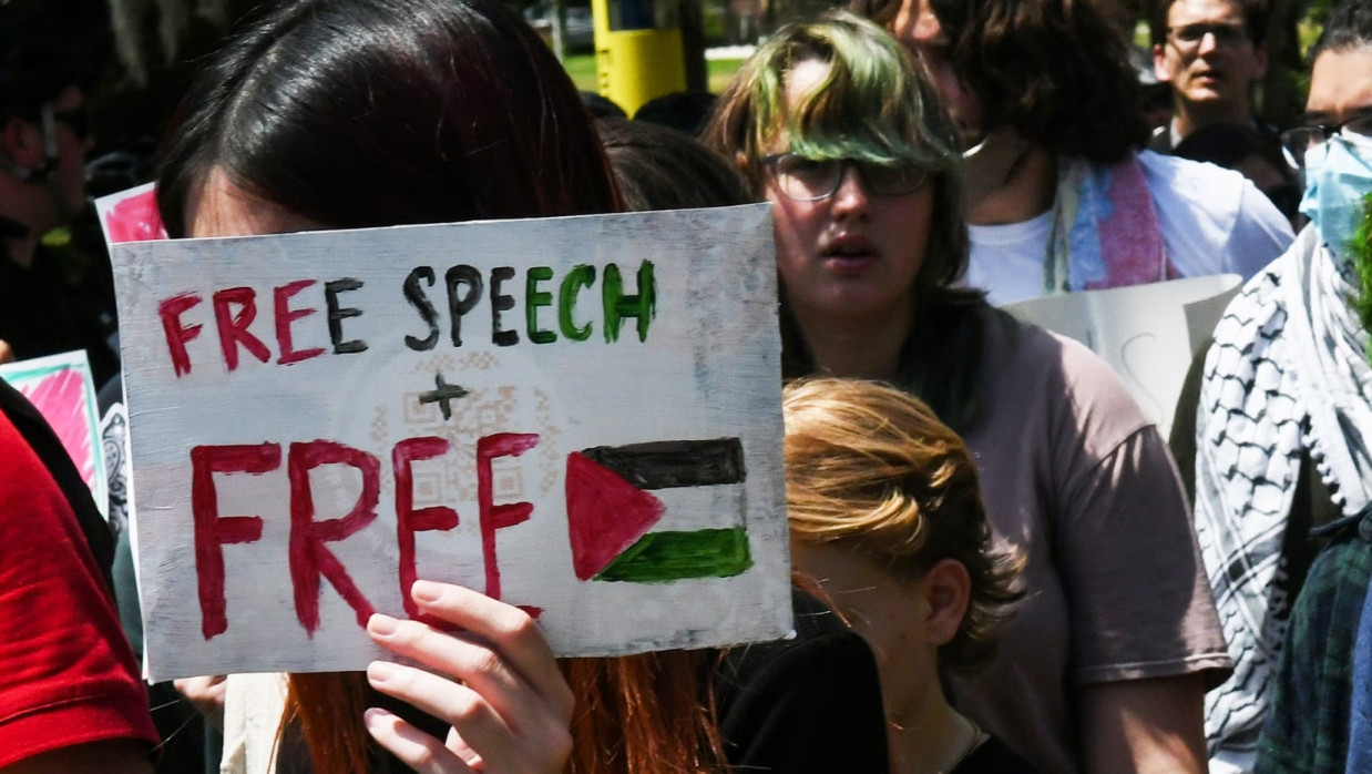 Students protest in support of Palestinians in Orlando, Florida, in April