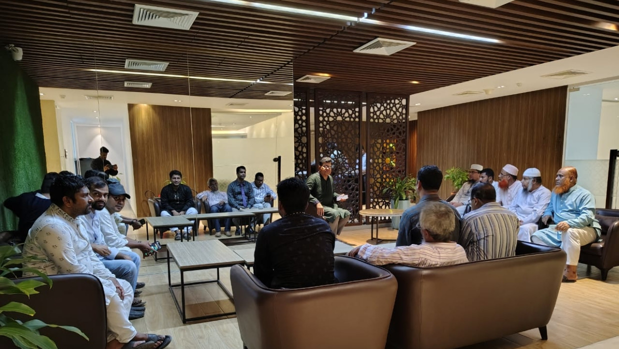 Two teachers are holding discussions with officials at the Finance Ministry