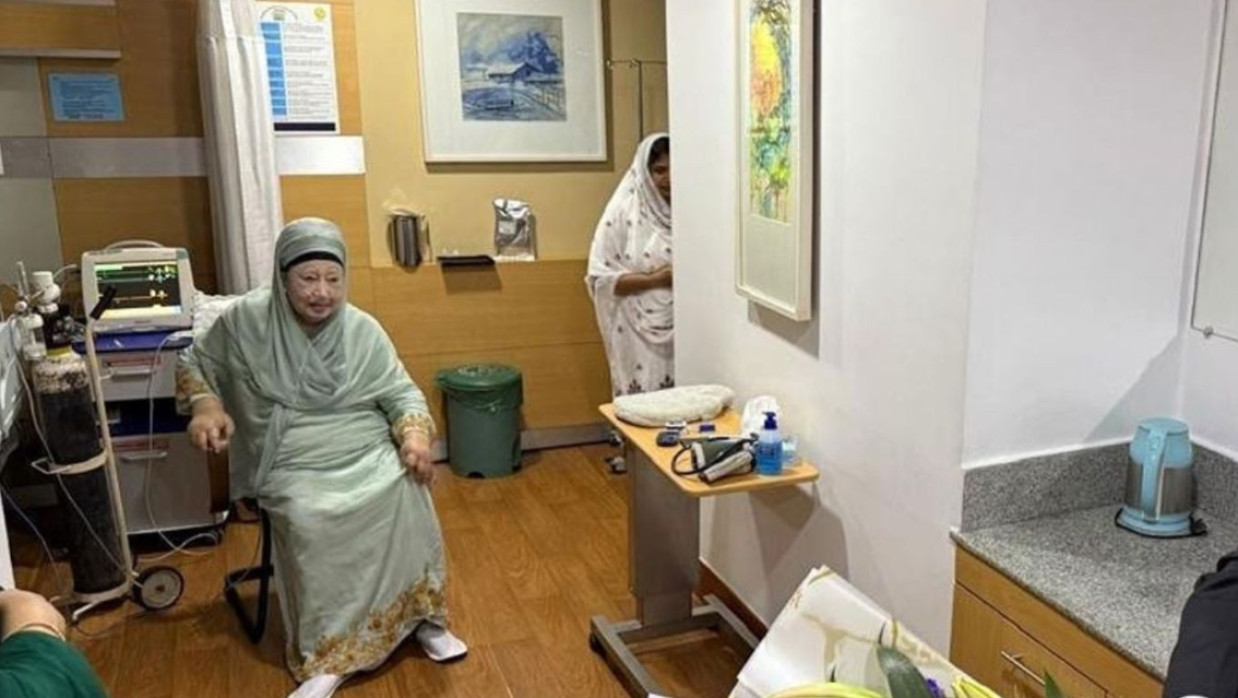 Khaleda Zia in CCU in 2021