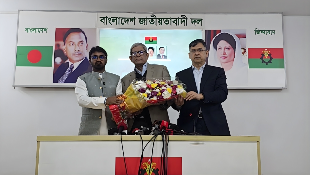 Md Rashed Khan with Mirza Fakhrul Islam Alamgir and Salahuddin Ahmed