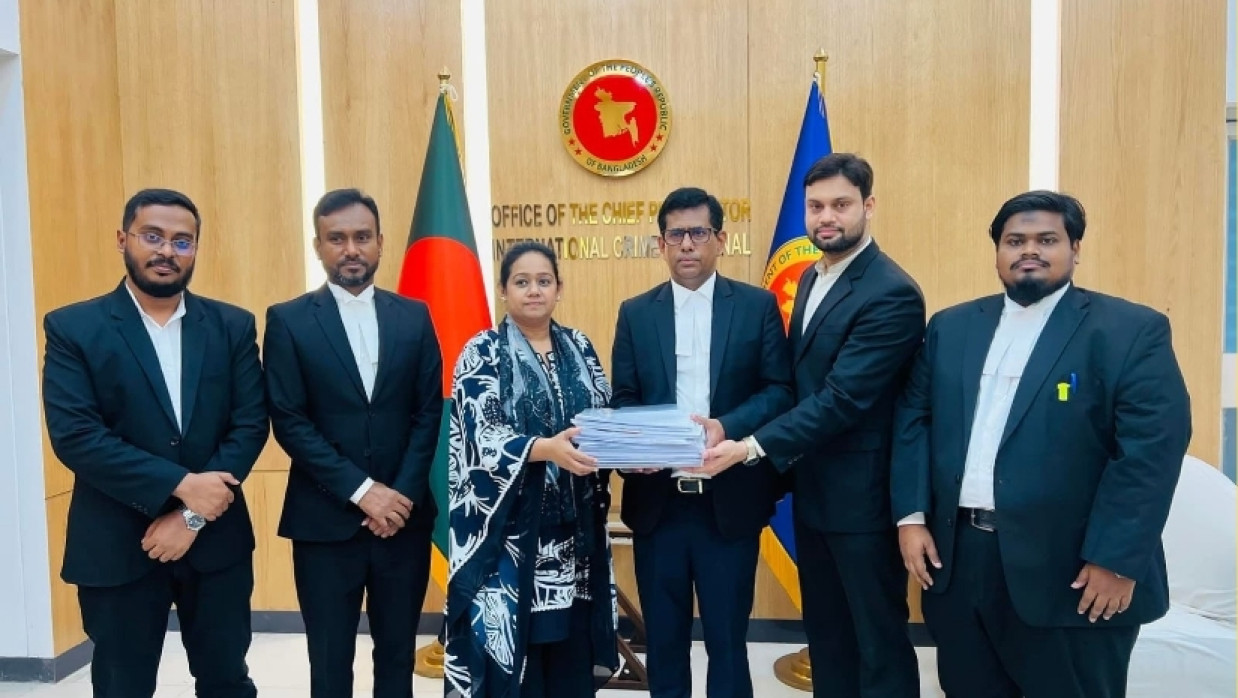 Maayer Daak Handing over case files to International Crimes Tribunal
