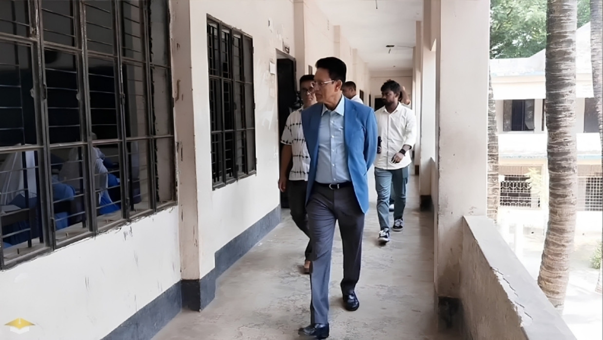 Education Minister Dr. A.N.M. Ehsanul Haq Milon Surprise Visit to SSC Exam Centre