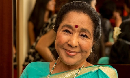Legendary Singer Asha Bhosle Passes Away at 92