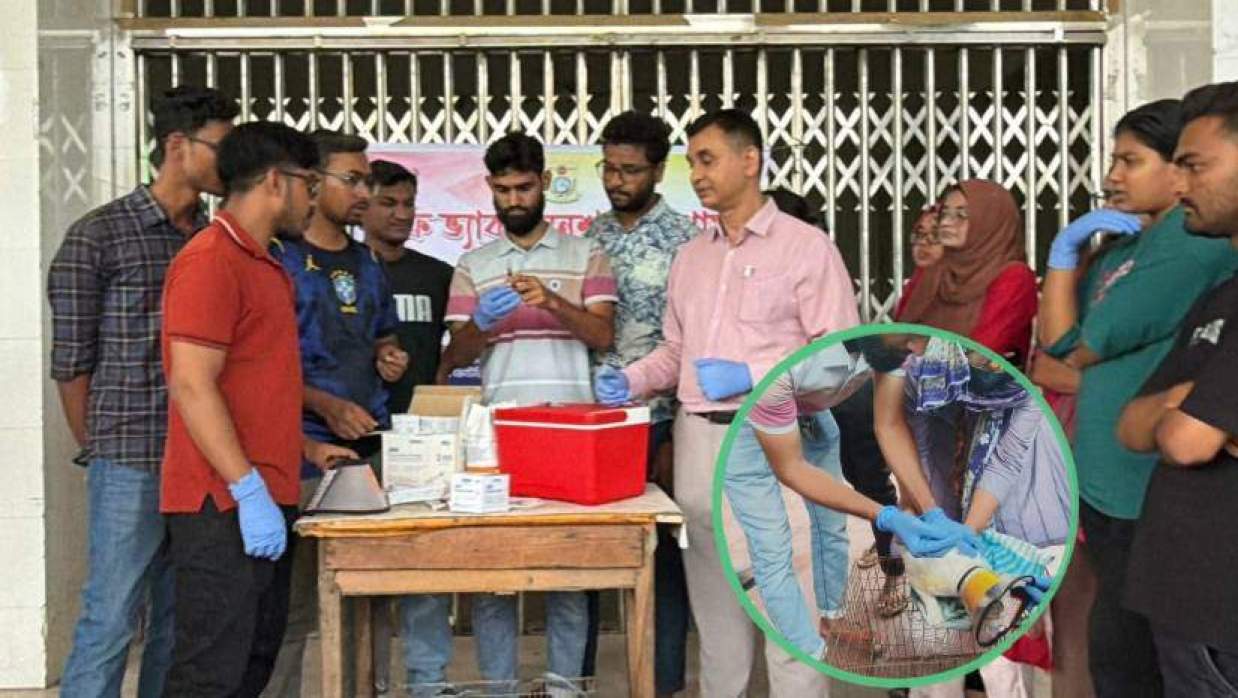 এএসভিএম অনুষদের ডিন অধ্যাপক ড. জাহাঙ্গীর আলম কর্মসূচির উদ্বোধন করেন
