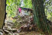 বর্ষা এলেই বাড়ে ভয়, পাহাড়ে ঝুঁকিপূর্ণ বসবসাকারীদের মানুষের …