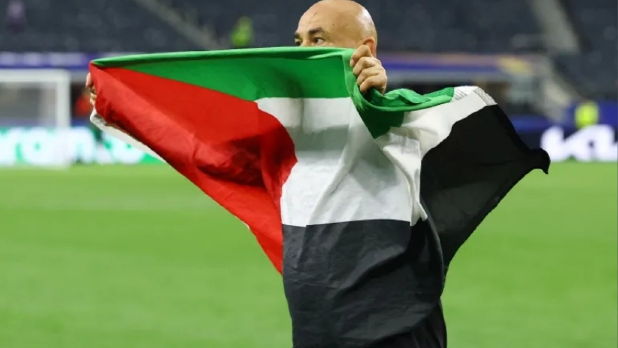 Egypt NT Football coach Hossam Hassan