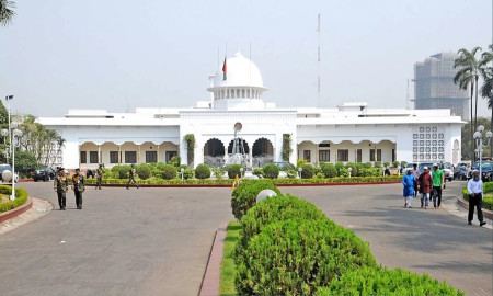 Amid Resignation Speculation, President Orders Bangabhaban Staff to Vacate