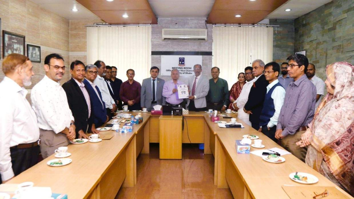 Dhaka Central University formally separated from the University of Dhaka
