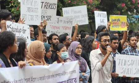 CUET students take protest to Ctg Press Club demanding VC reinstatement