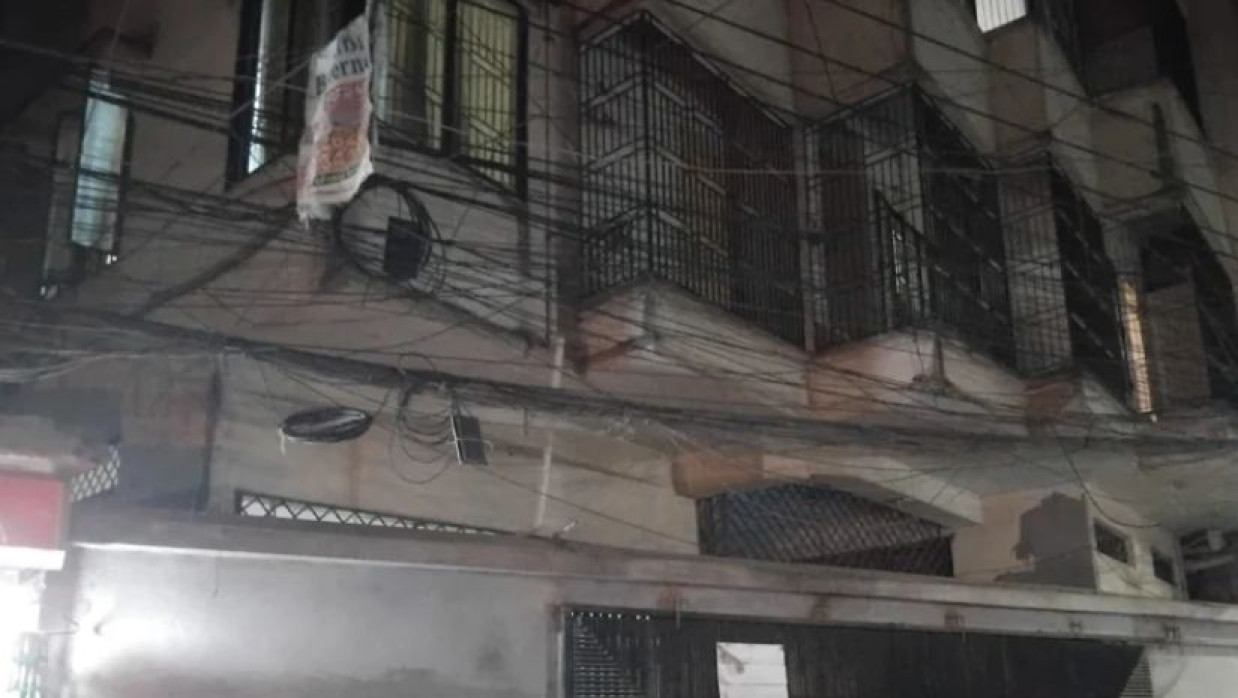 শেওড়াপাড়ার বাসা থেকে দুই মরদেহ উদ্ধার 