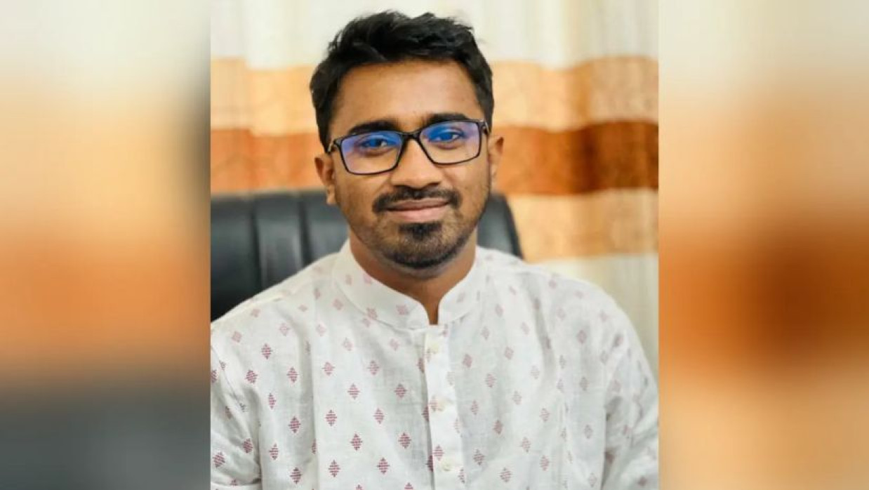 আ.লীগ নিষিদ্ধে বিতর্কিত আরেকটি ‘শাহবাগ’ তৈরি করা নিতান্তই বোকামি : রাশেদ খান