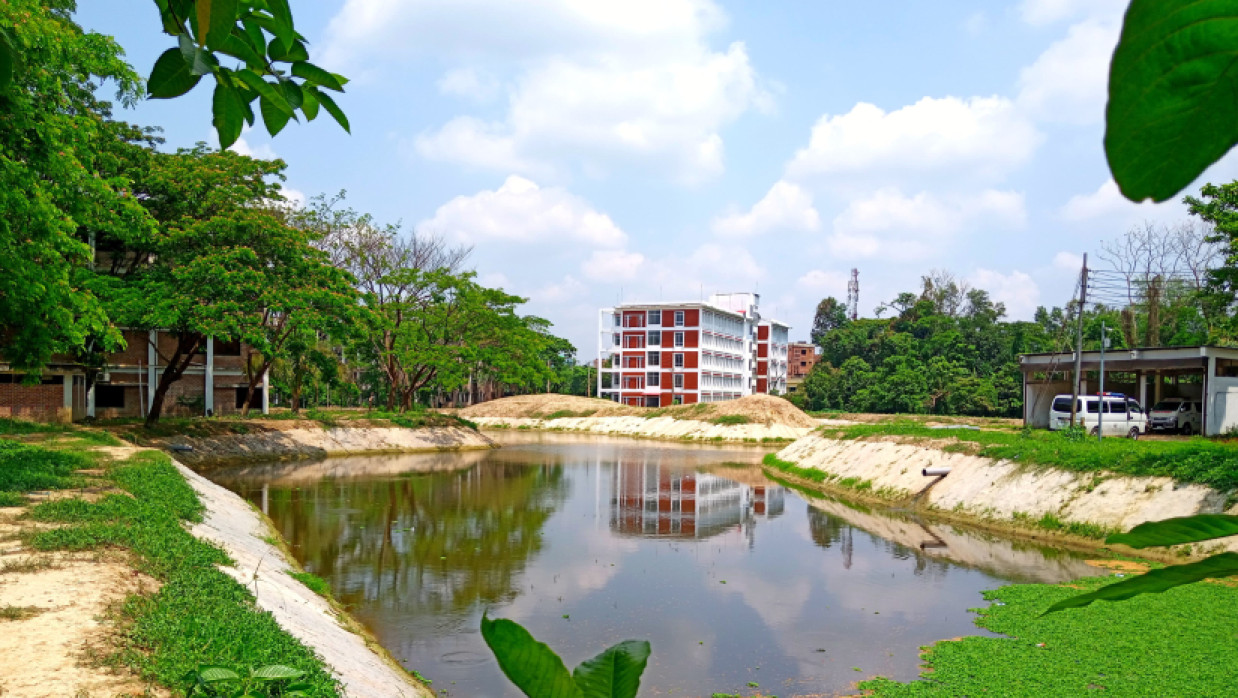 শাবিপ্রবির নির্মাণাধীন লেক