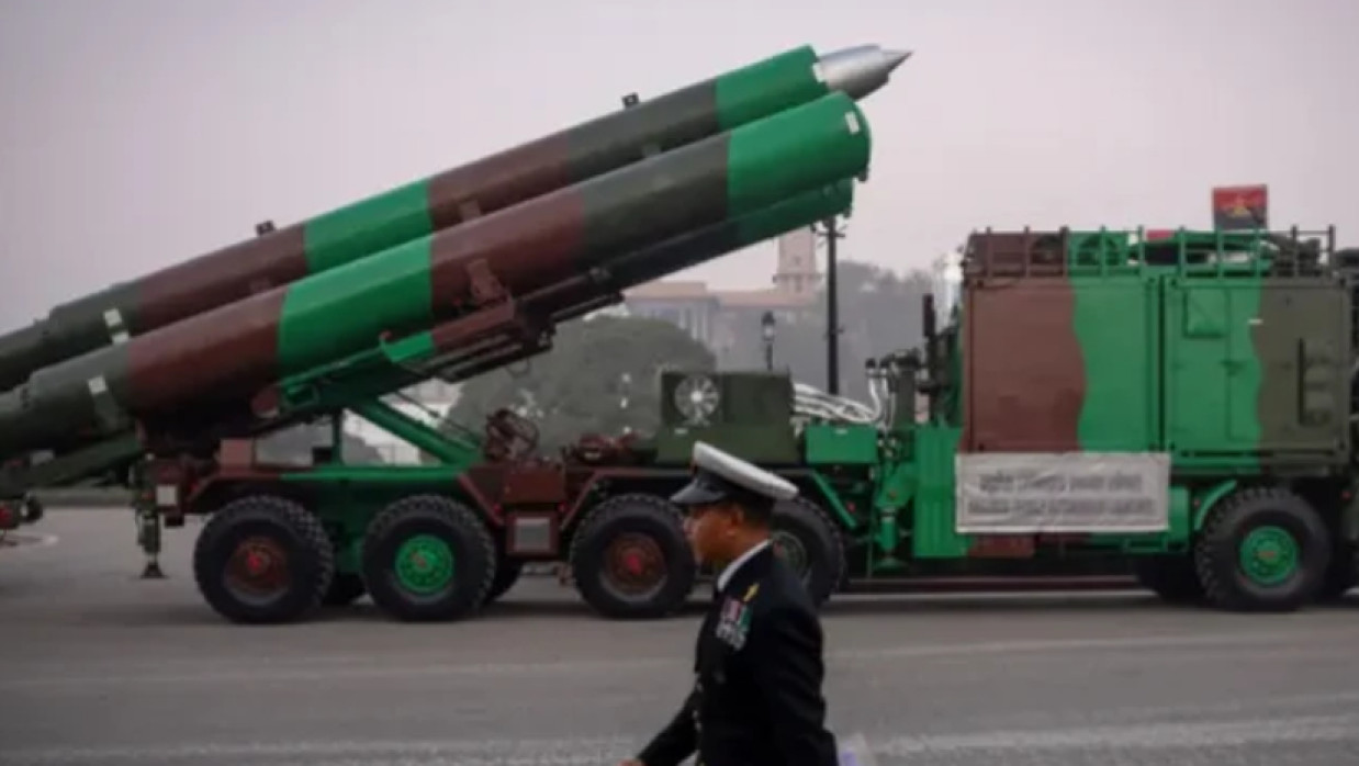 ক্ষেপণাস্ত্র