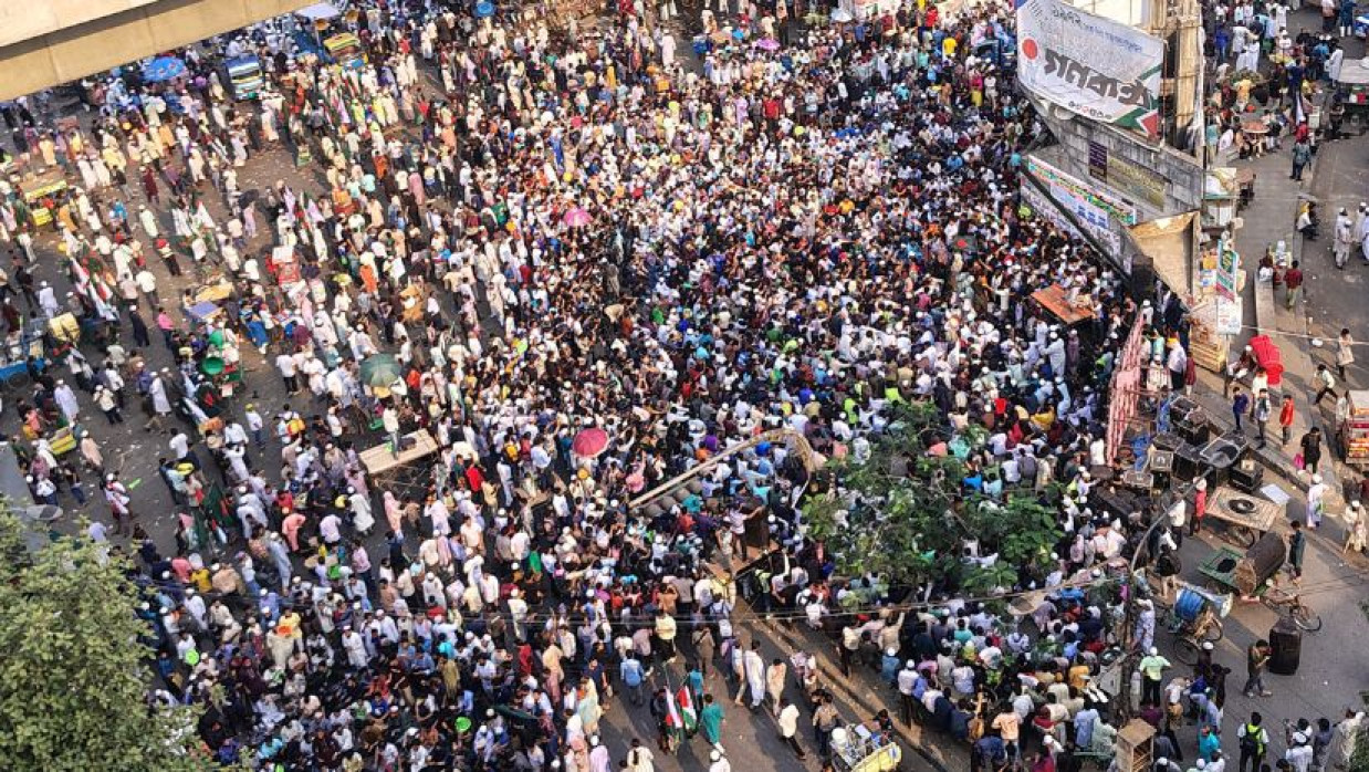 শাহবাগে আওয়ামী লীগ নিষিদ্ধ নিয়ে অবস্থান