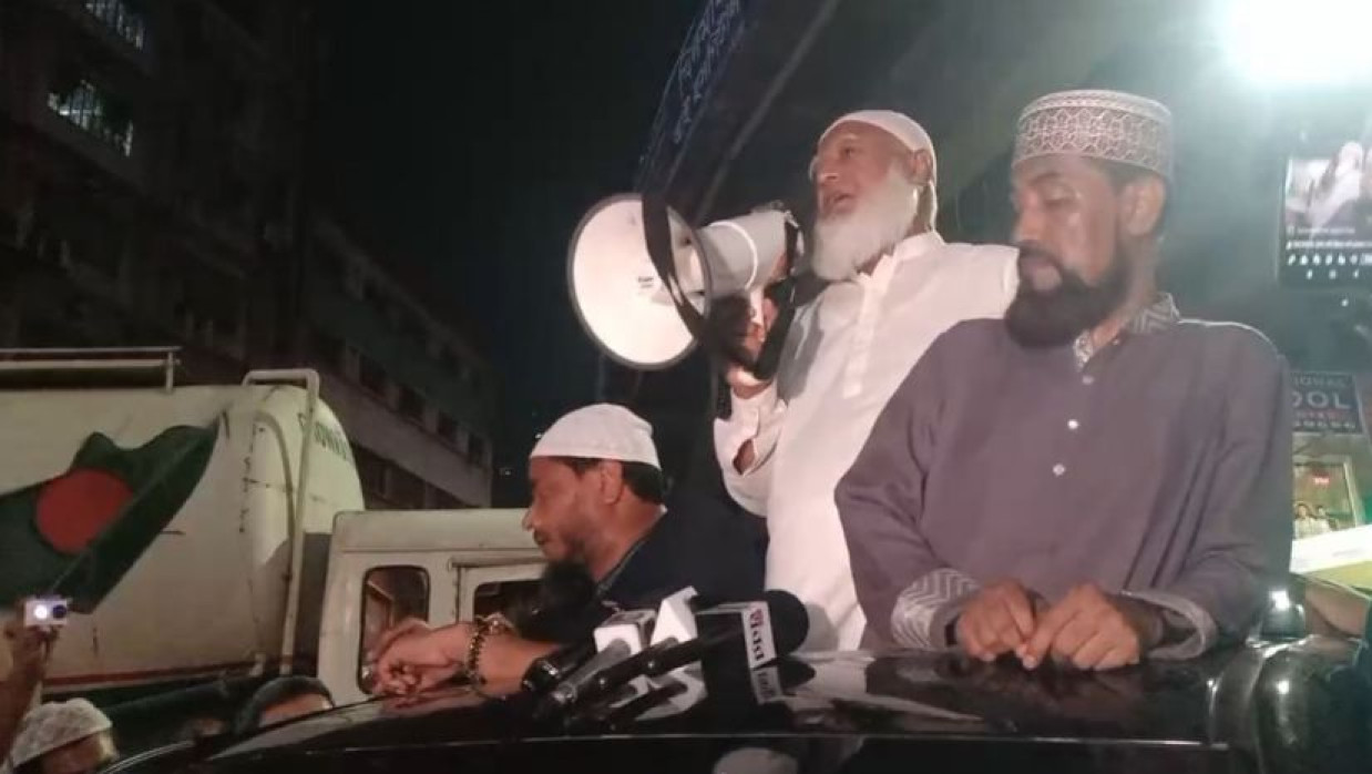 ডা. শফিকুর রহমান ও জামায়াত নেতৃবৃন্দ