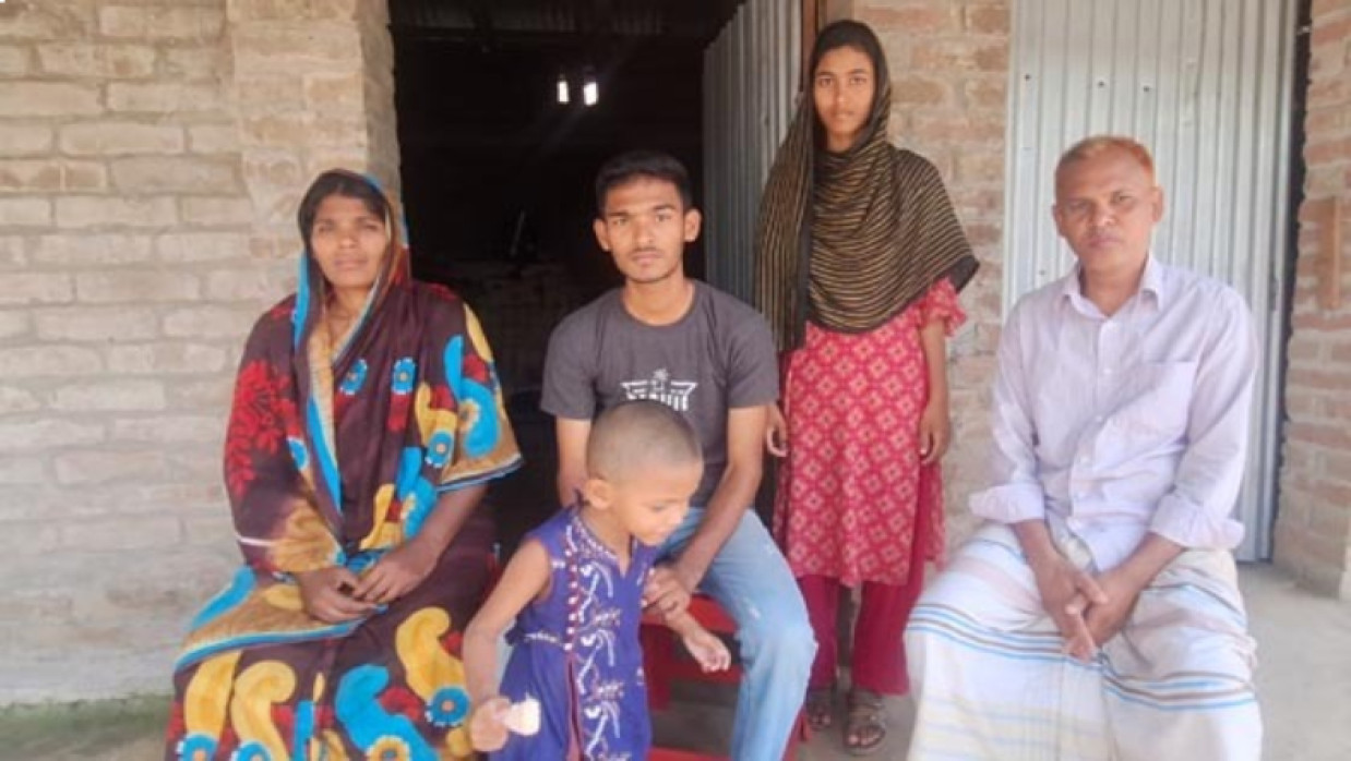 জুবায়ের ও তার পরিবার