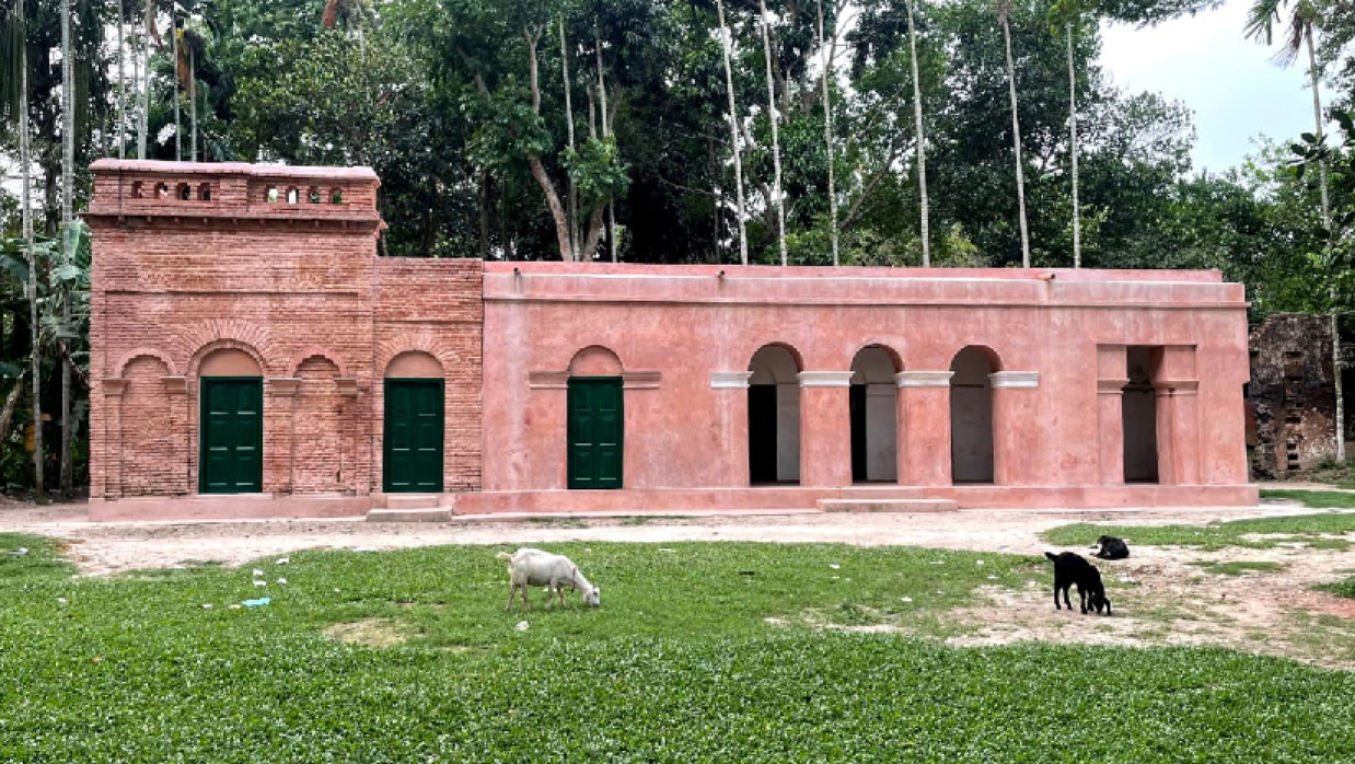 ঈশা খাঁর স্মৃতিবিজড়িত জঙ্গলবাড়ি