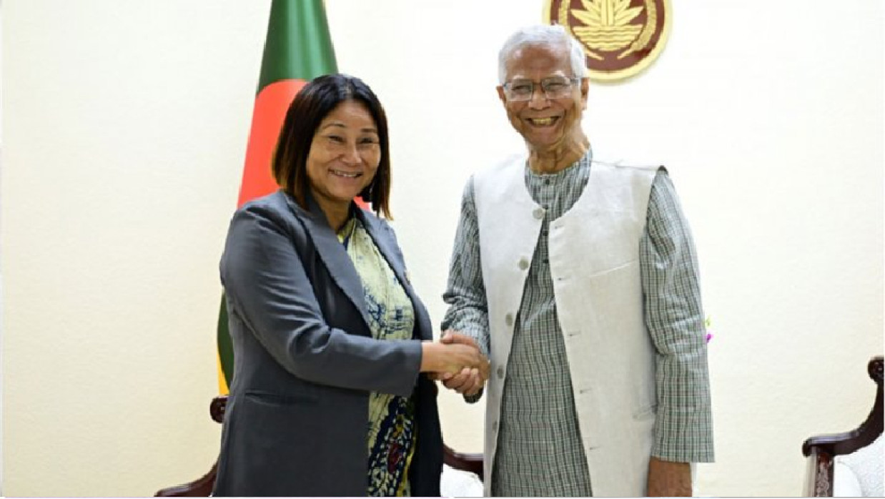 প্রধান উপদেষ্টা ড. ইউনূস ও নেপালের ডেপুটি স্পিকার ইন্দিরা রানা