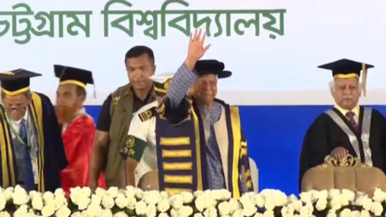 সমাবর্তনে প্রধান উপদেষ্টা