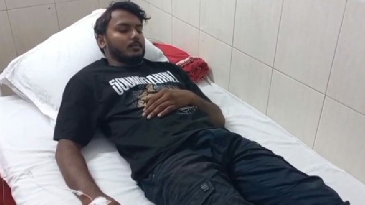 আহত বৈষম্যবিরোধী ছাত্র-আন্দোলন সাভার উপজেলার যুগ্ম সদস্য সচিব তাওহিদুল ইসলাম সানভি