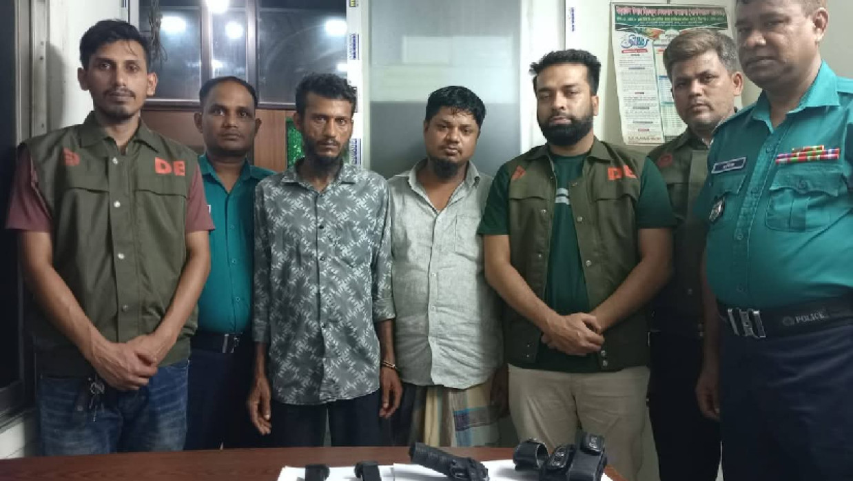 গ্রেপ্তারকৃত রুবেল খান ও সুমন