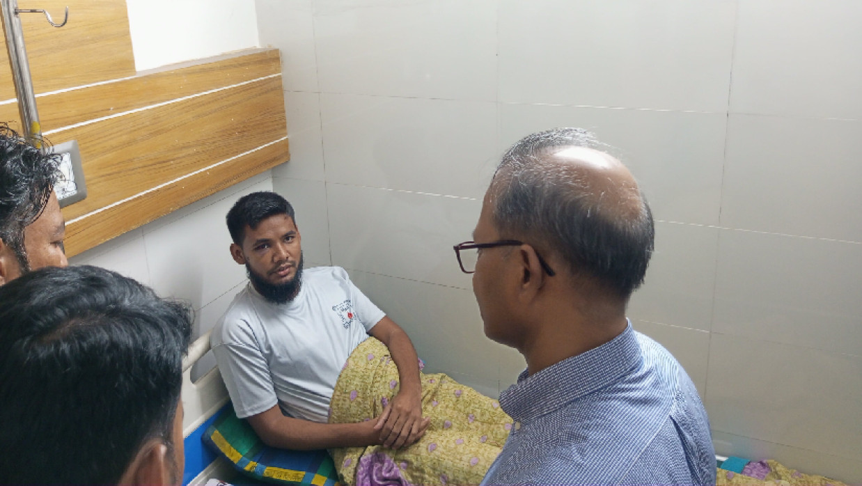 হাসপাতালে জবি উপাচার্য