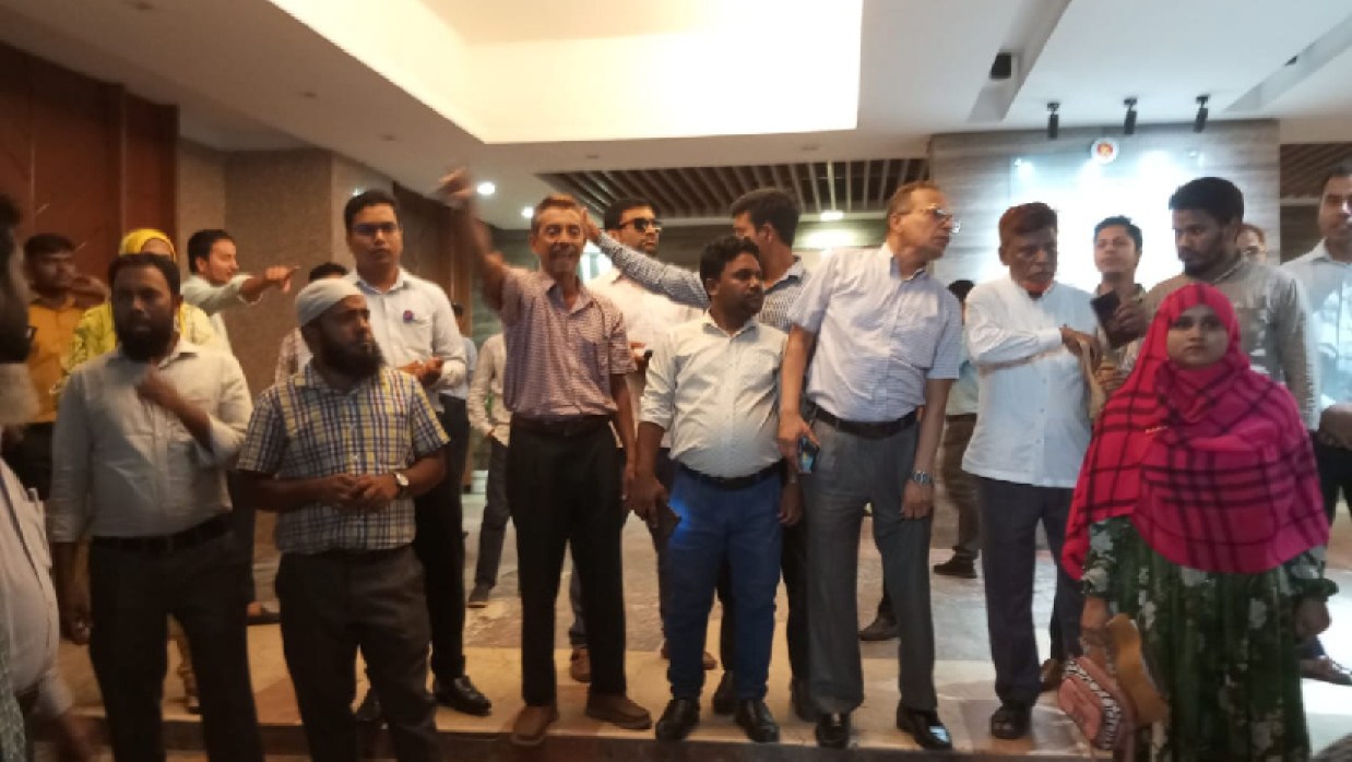 সচিবালয়ে বিক্ষোভ