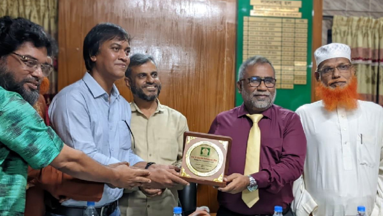 ইবির লালন শাহ হলের নবনিযুক্ত প্রভোস্ট অধ্যাপক ড. গাজী মো. আরিফুজ্জামান খান