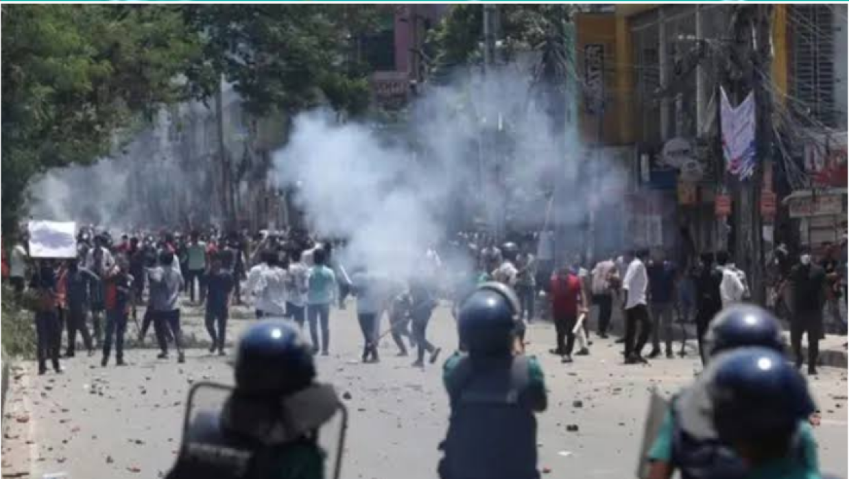 জুলাই আন্দোলনে ছাত্র-জনতার ওপর পুলিশের গুলি