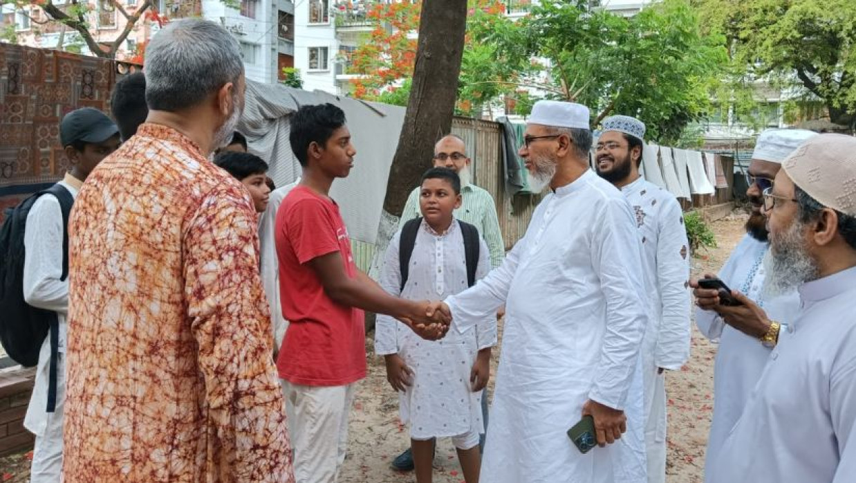 সরকারি মাদ্রাসা-ই-আলিয়ার নবনিযুক্ত অধ্যক্ষ প্রফেসর মোঃ ওবায়দুল হক প্রতিষ্ঠানের দুই আবাসিক হল পরিদর্শন করে শিক্ষার্থীদের খোঁজখবর নেন