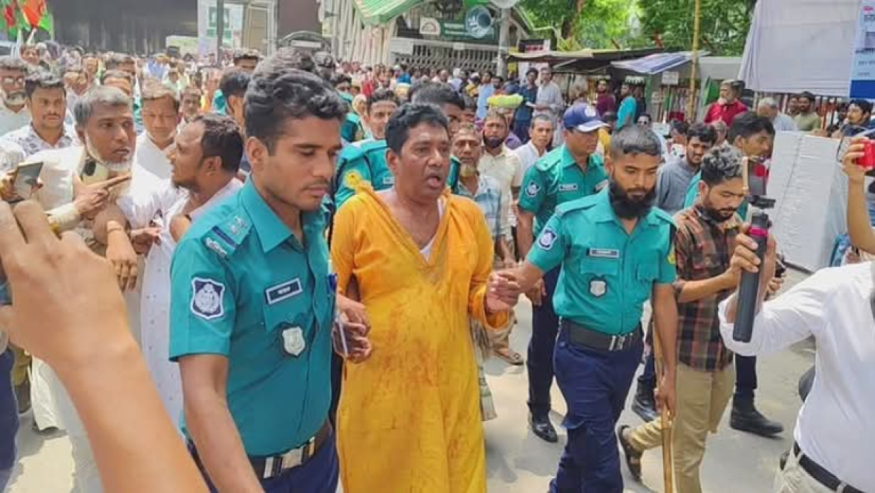 অধ্যক্ষ শেখ কাওছার আহমেদ গ্রেপ্তার