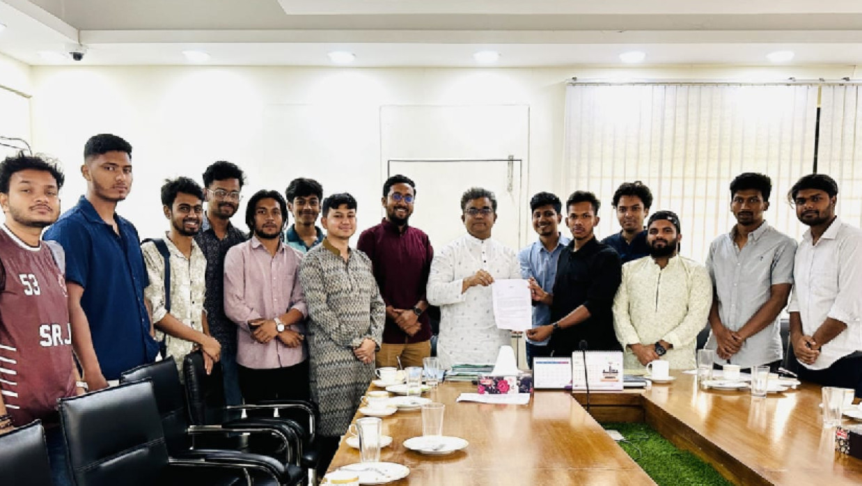 স্মারকলিপি প্রদান
