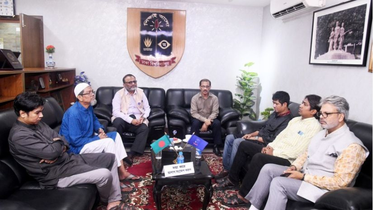 ঢাবি ভিসির সঙ্গে সাম্যর পিতা ও ভাইয়ের সাক্ষাৎ