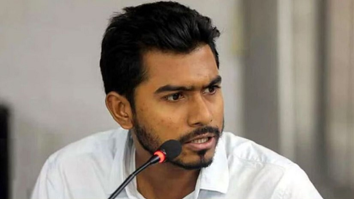 ডাকসুর সাবেক ভিপি ও গণঅধিকার পরিষদের সভাপতি নুরুল হক নুর