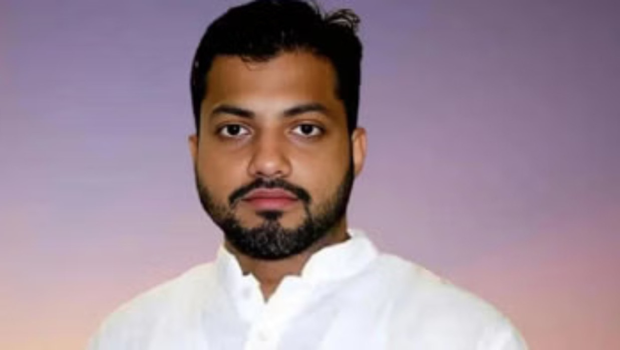 ইশরাক হোসেন