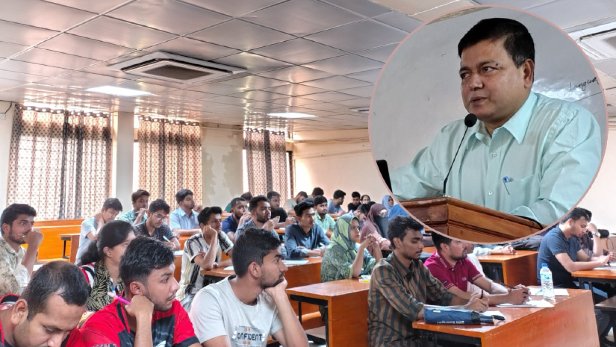 কোর্সটির আনুষ্ঠানিক উদ্বোধন করেন উপাচার্য অধ্যাপক ড. মো. শওকত আলী