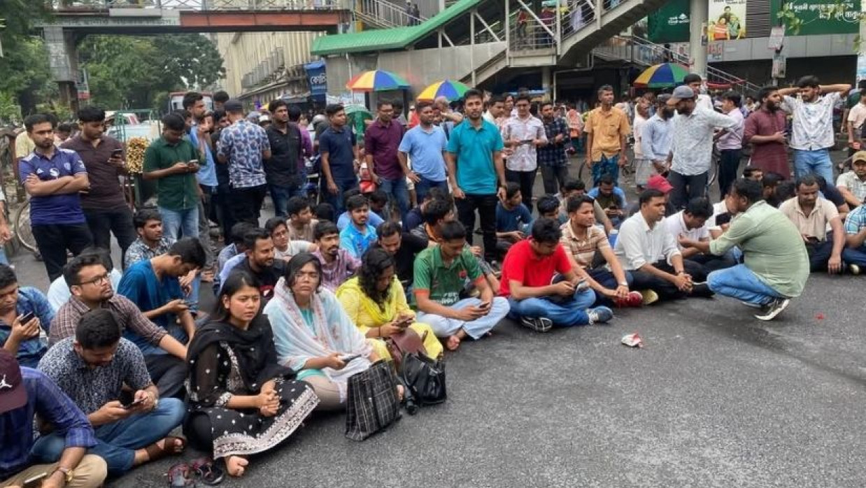 শাহবাগে অবস্থান