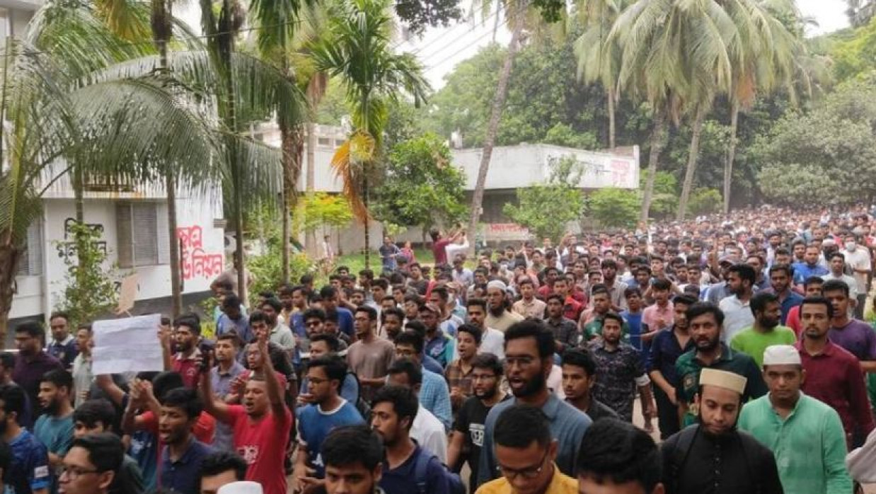 ঢাবিতে আন্দোলন