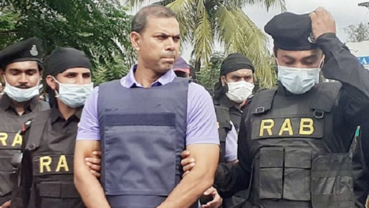 মৃত্যুদণ্ডপ্রাপ্ত আসামি সাবেক ওসি প্রদীপ কুমার দাশ