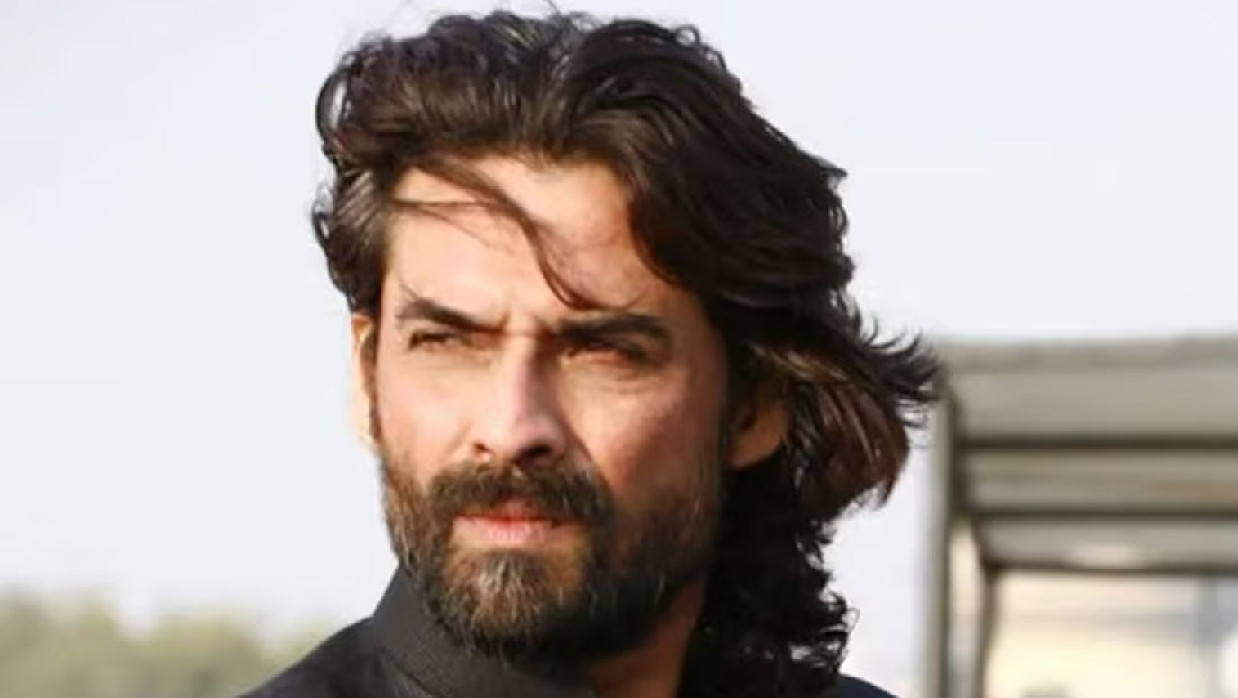 অভিনেতা মুকুল দেব