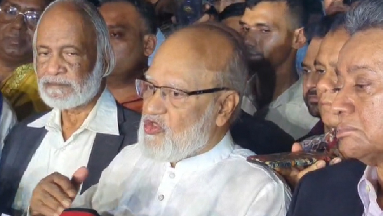 যমুনায় বৈঠক শেষে বিএনপির প্রতিনিধি দল