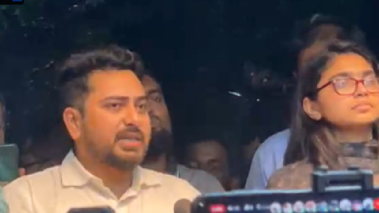 কথা বলছেন নাহিদ