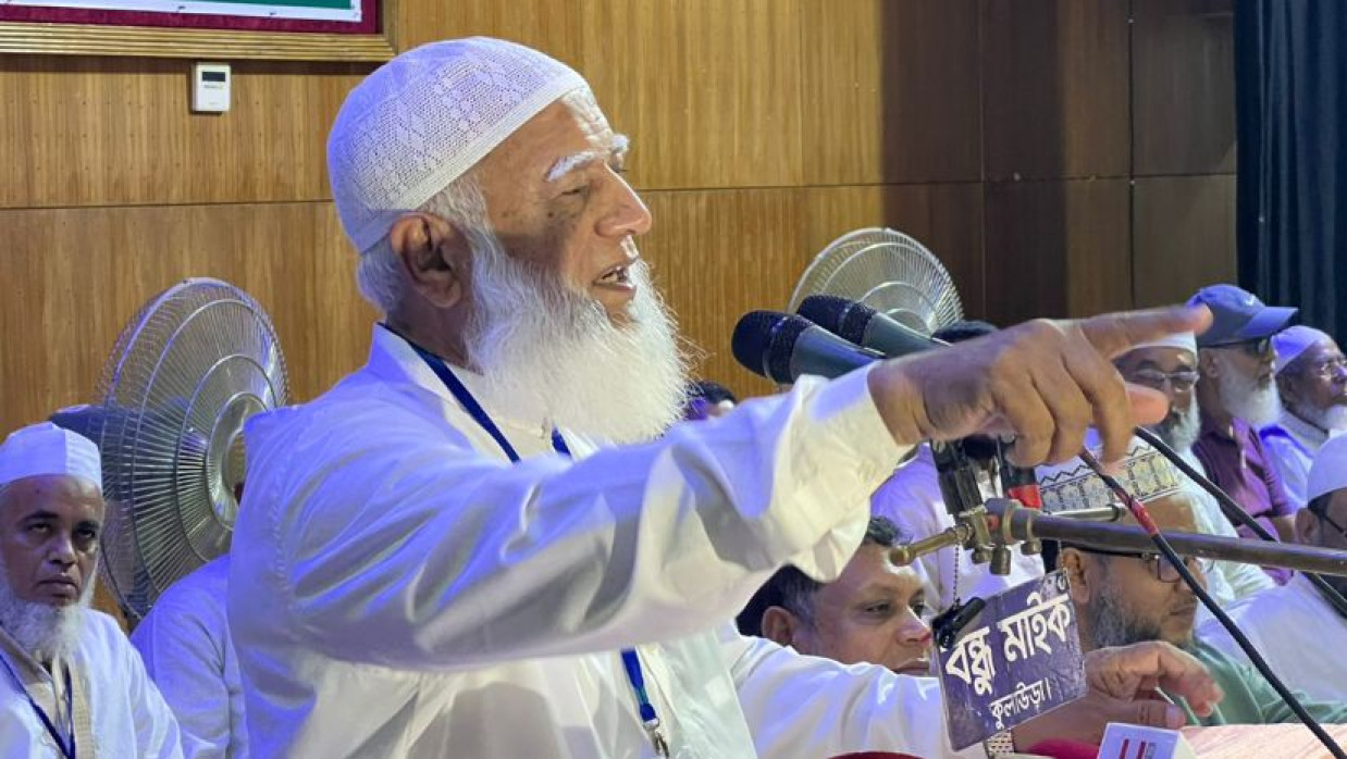 কুলাউড়ায় চা শ্রমিকদের নিয়ে আয়োজিত মতবিনিময় সভায় ডা: শফিকুর রহমান