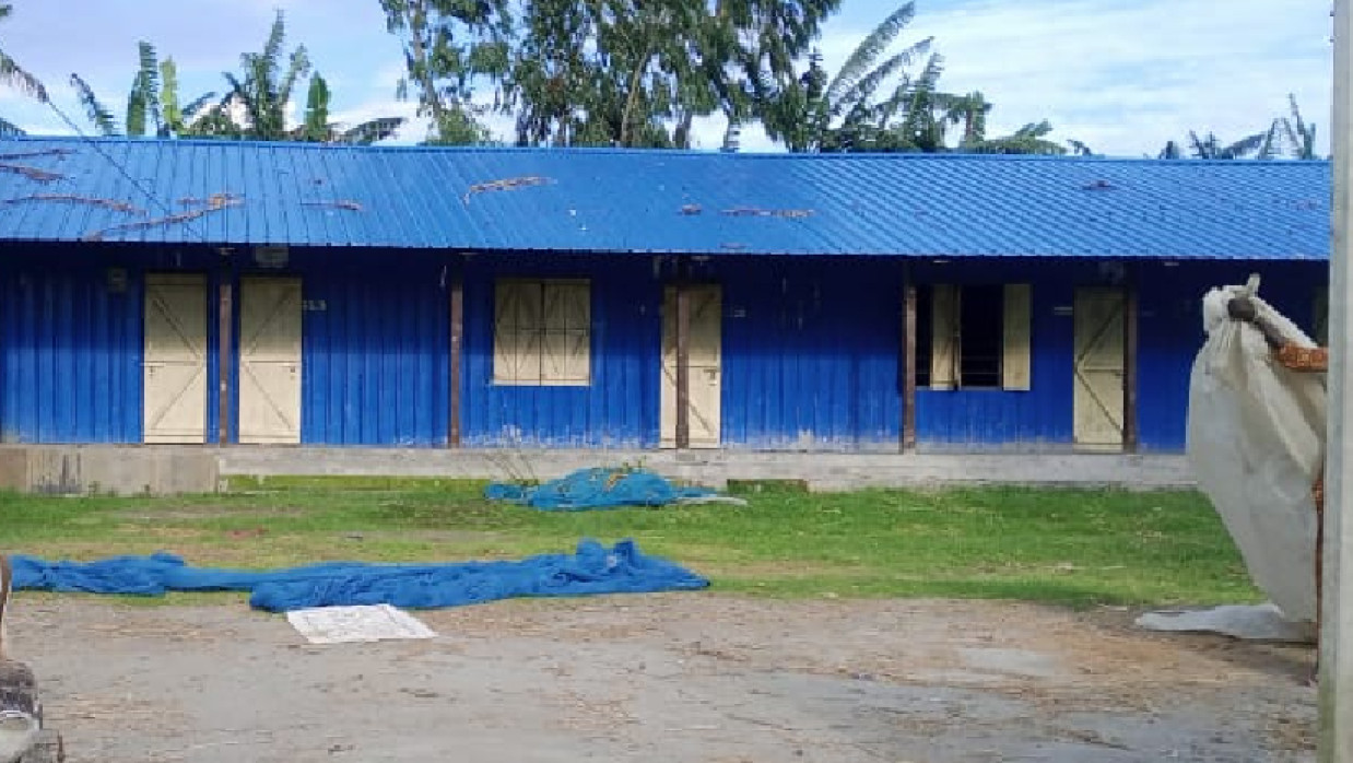 টানা এক সপ্তাহ ধরে তালাবদ্ধ সরকারি প্রাথমিক বিদ্যালয়