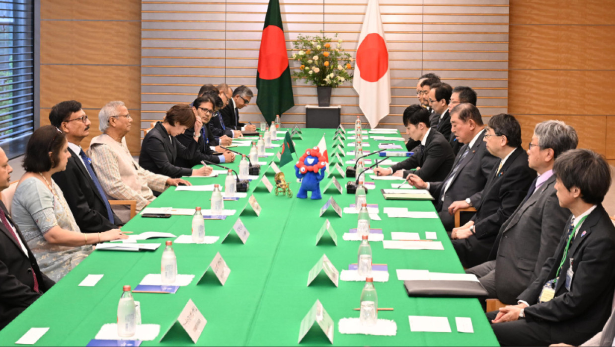 জাপানের প্রধানমন্ত্রীর কার্যালয়ে বৈঠকে দুই দেশের নেতারা