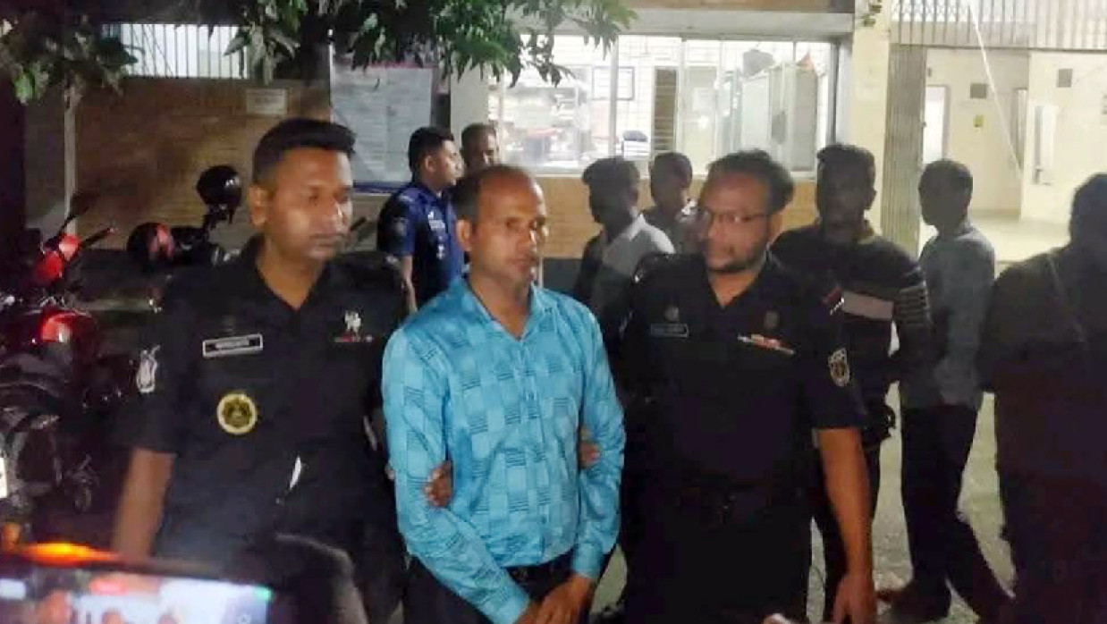 এনসিপি নেতাকে গ্রেপ্তার করে সেনাবাহিনী