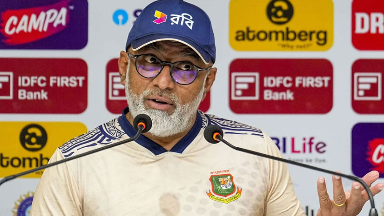 চণ্ডিকা হাথুরুসিংহে