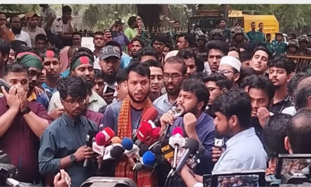 ‘শিক্ষকদের ওপর আক্রমণের ঘটনায় সরকার কি দুঃখ প্রকাশ করেছে’